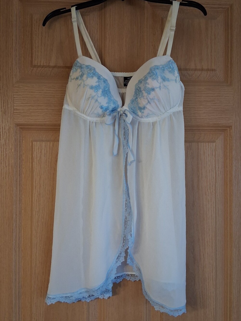 Apt. 9 Ivory Chemise with Light Blue Lace Trim